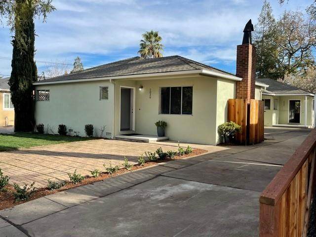 1029 Redwood Ave - Photo 1