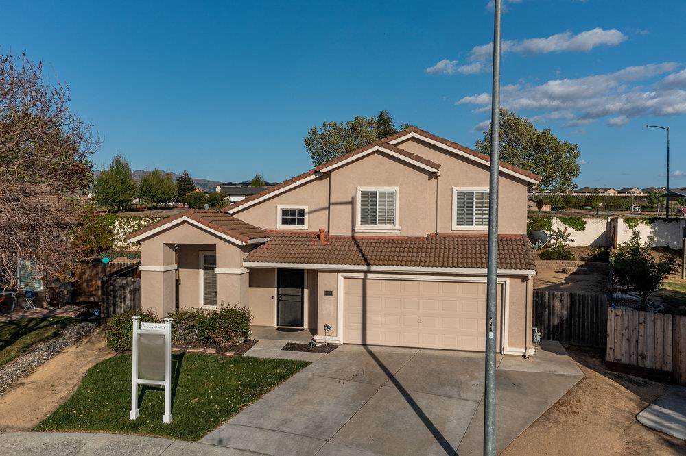 2191 Spruce Dr - Photo 1