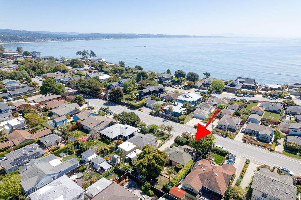 4435 Portola Dr - Photo 1