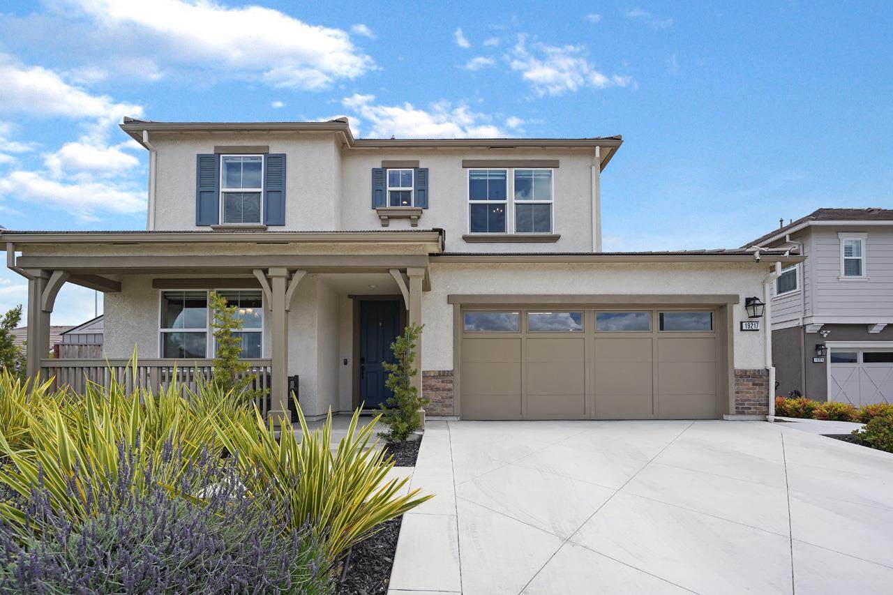 19217 Eagle View Dr - Photo 1