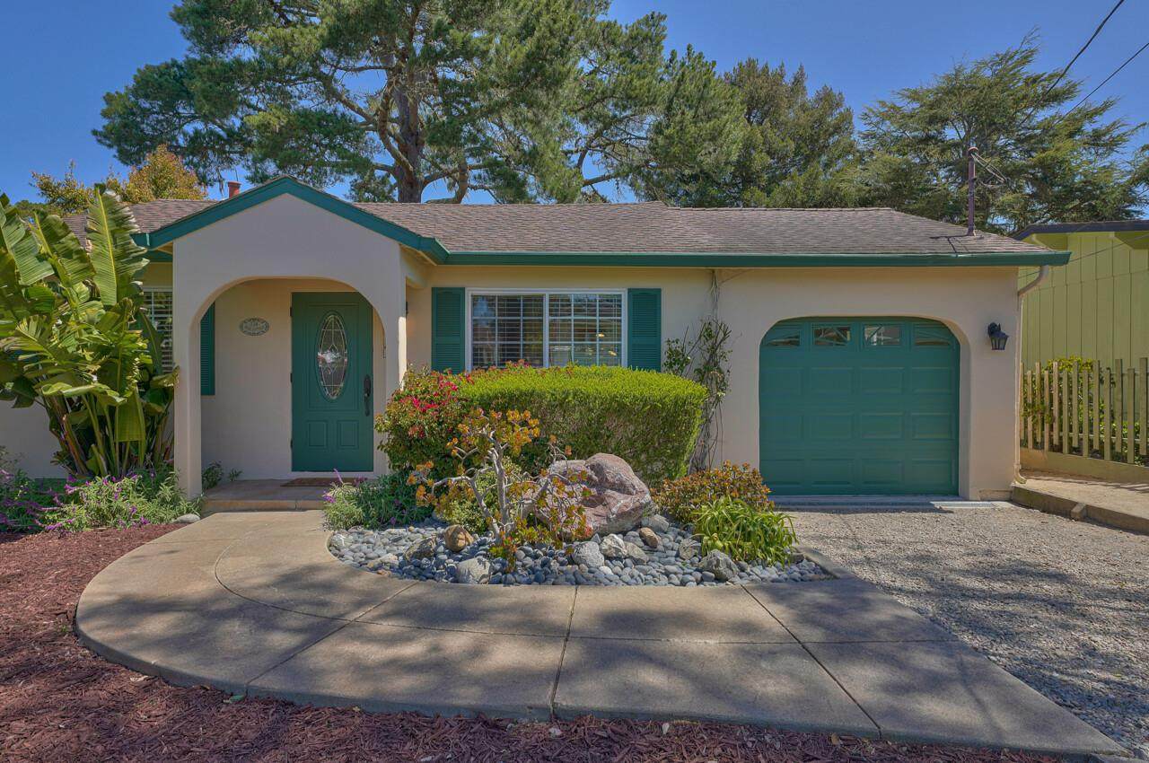 738 Alice St - Photo 1