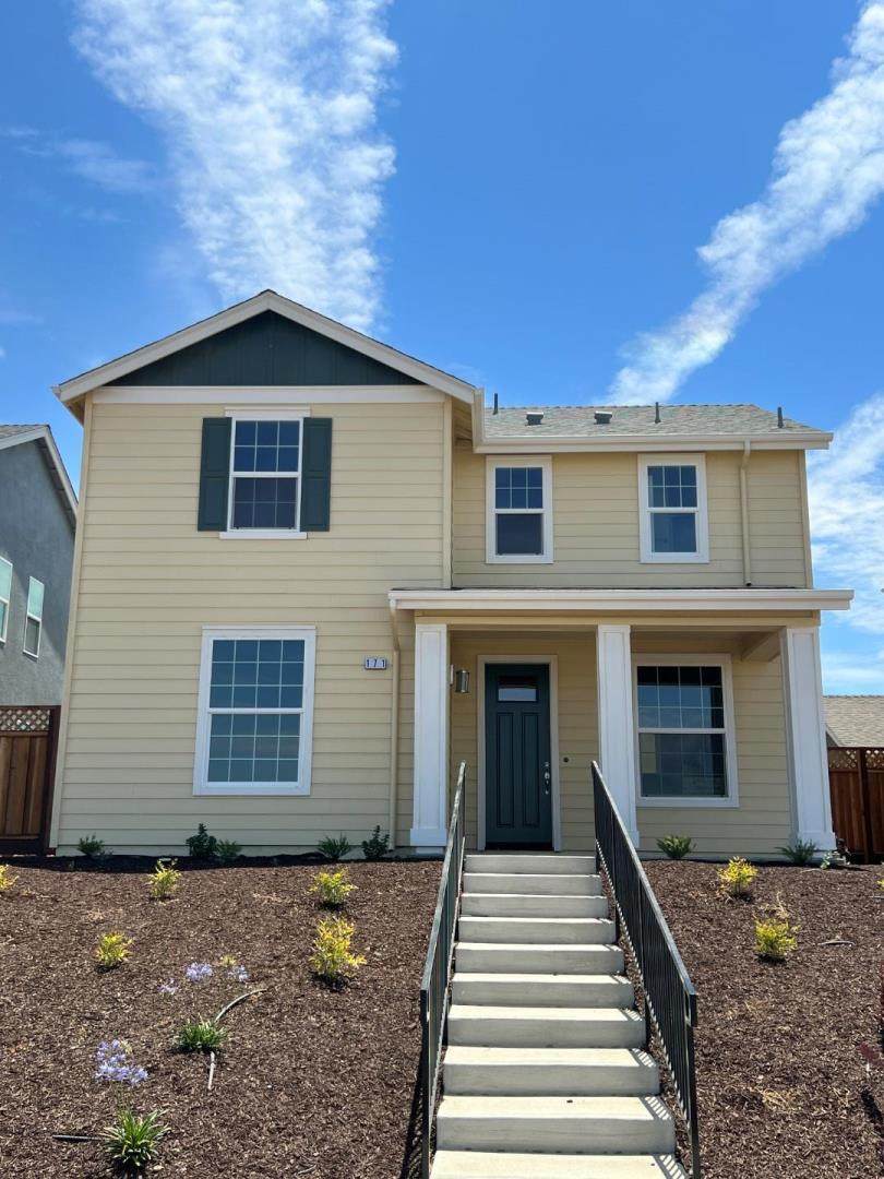 171 Victoria Ave - Photo 1