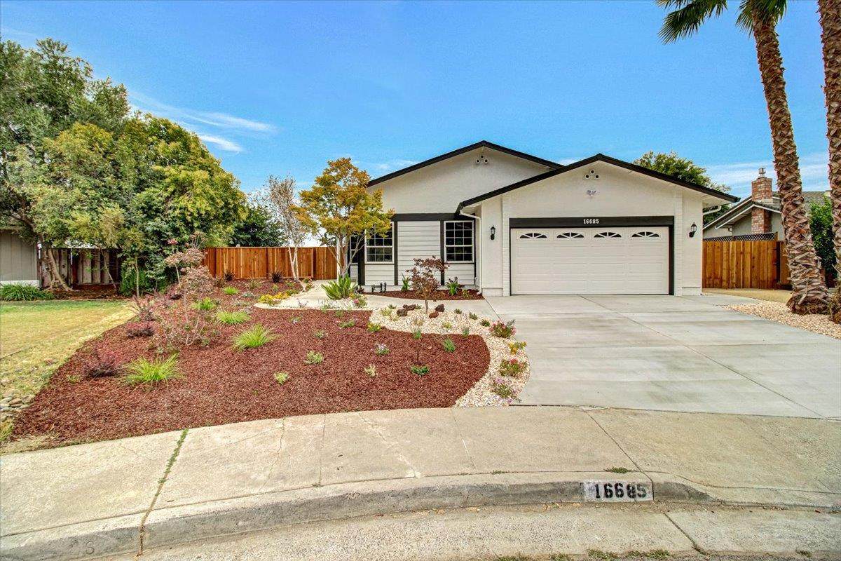 16685 Buckskin Ct - Photo 1
