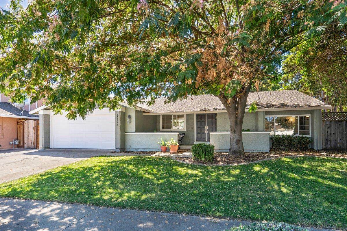 6725 Stephan Ct - Photo 1