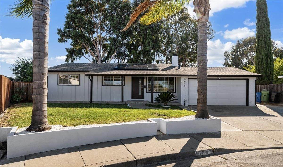 5643 Truman Pl - Photo 1
