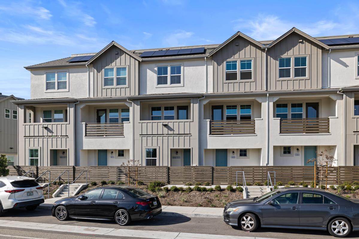3818-3818A Northridge Ave - Photo 1