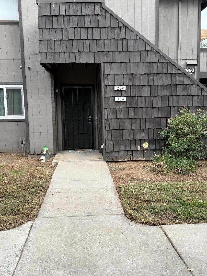 4860 Lane Ave 104 - Photo 1