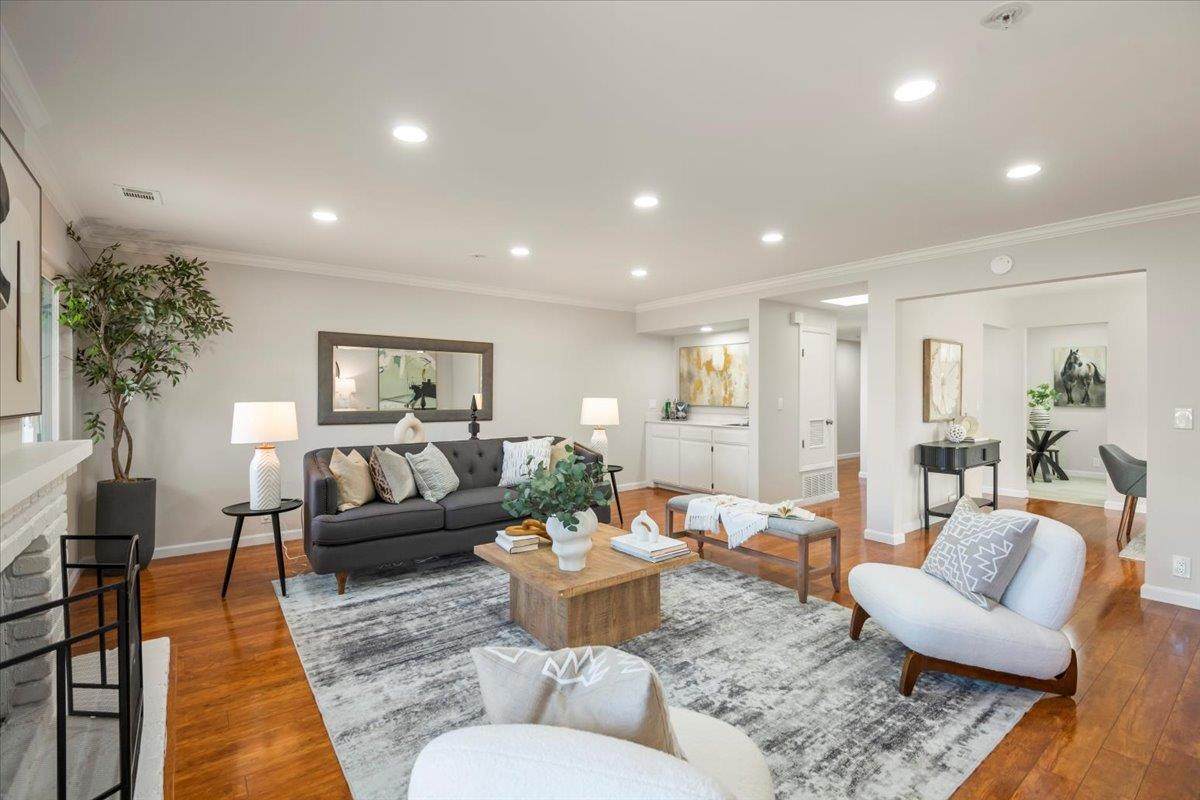 480 Lassen St 6 - Photo 1