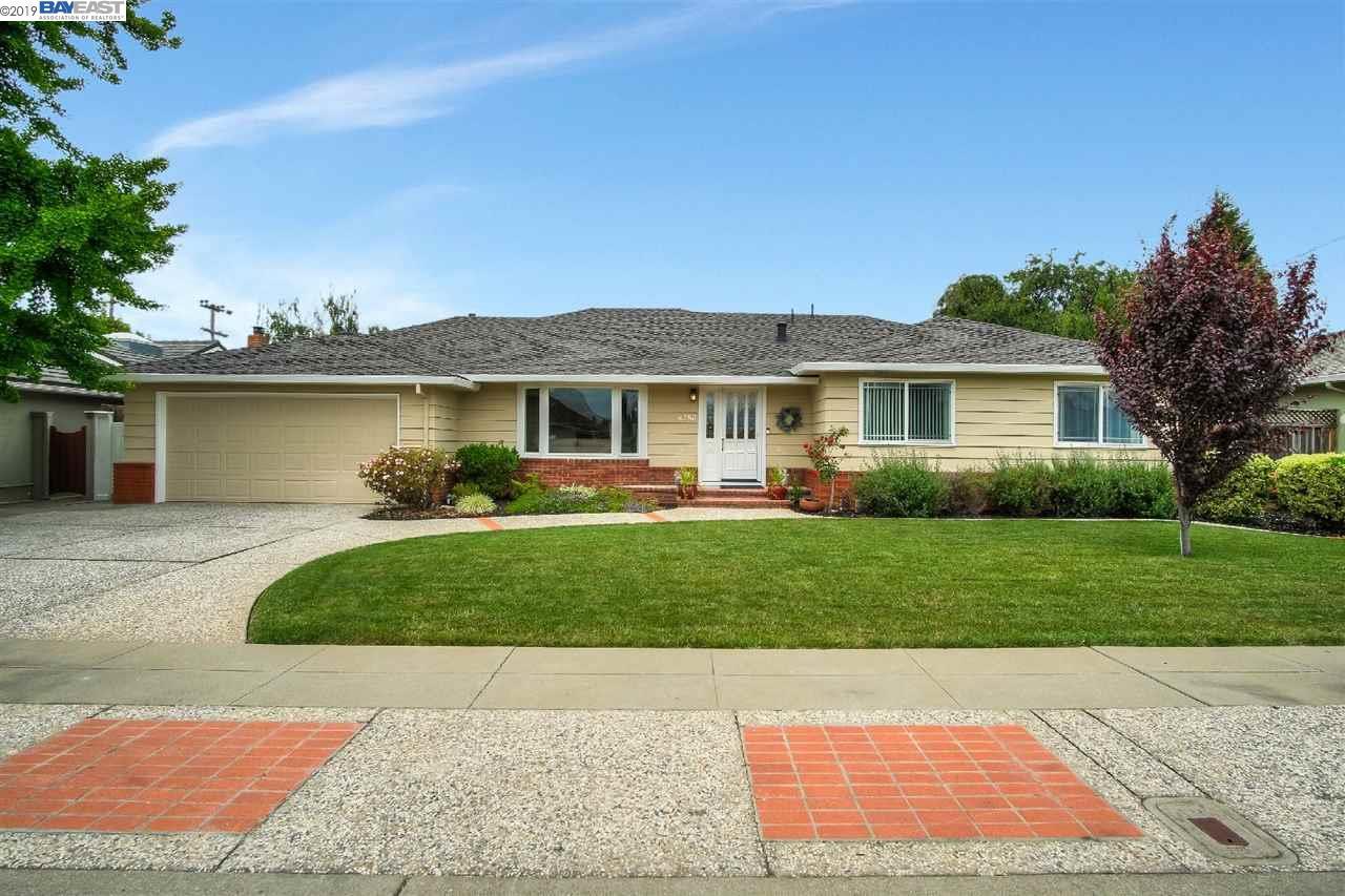 4253 Canfield Dr - Photo 1