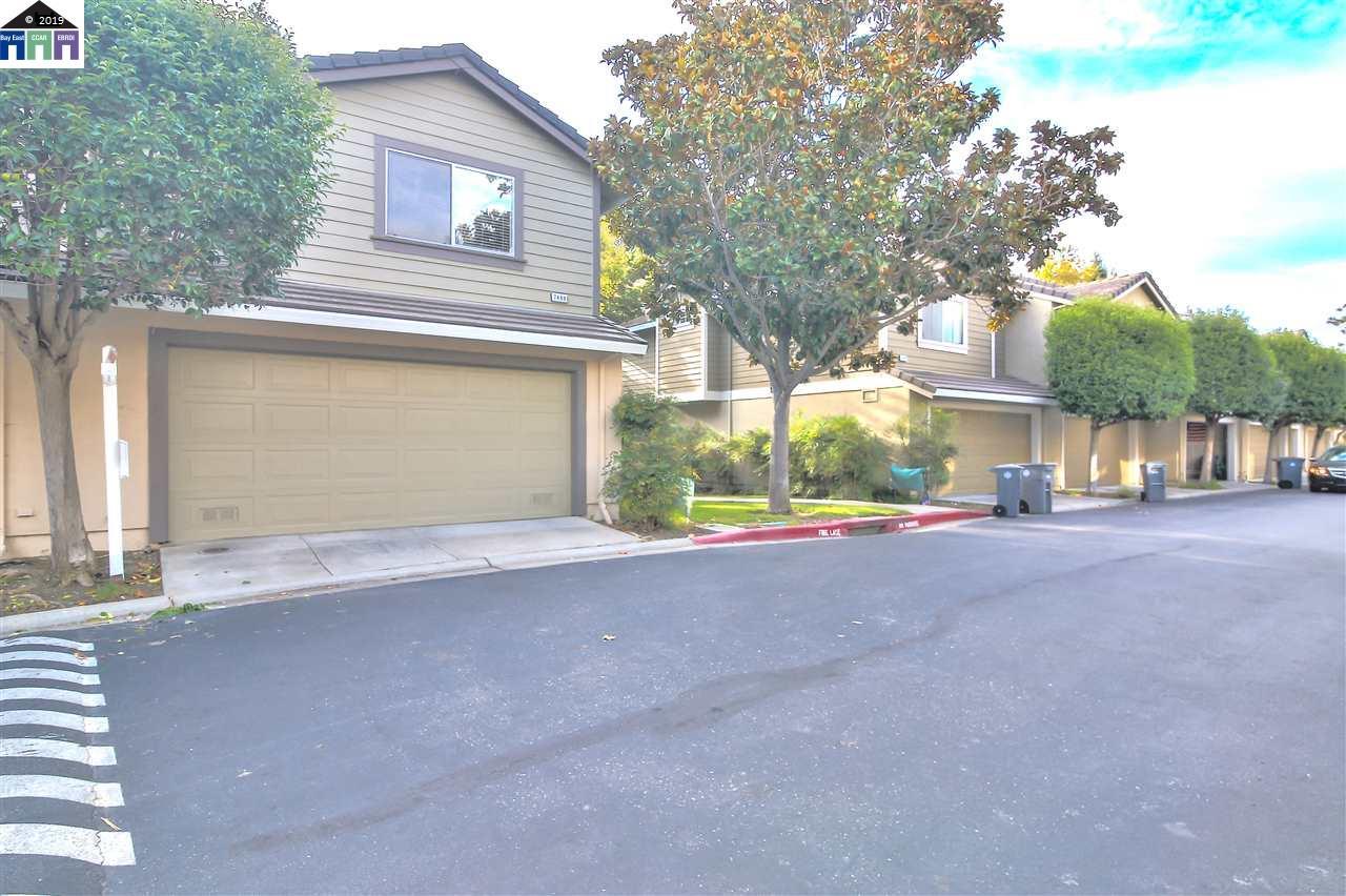 7488 Oxford Cir - Photo 1
