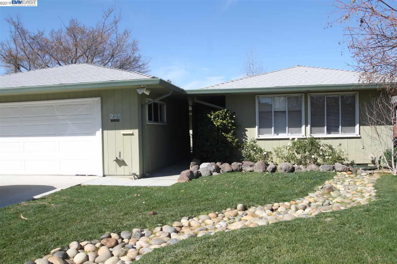 225 Delta Ave - Photo 1