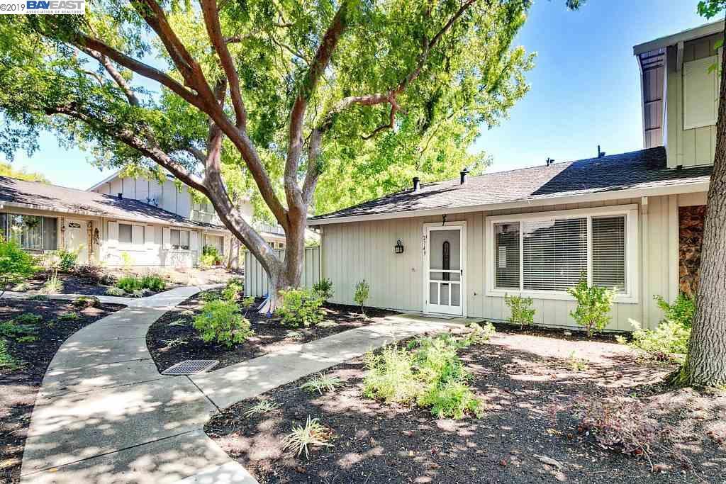 2749 Fountainhead Dr - Photo 1