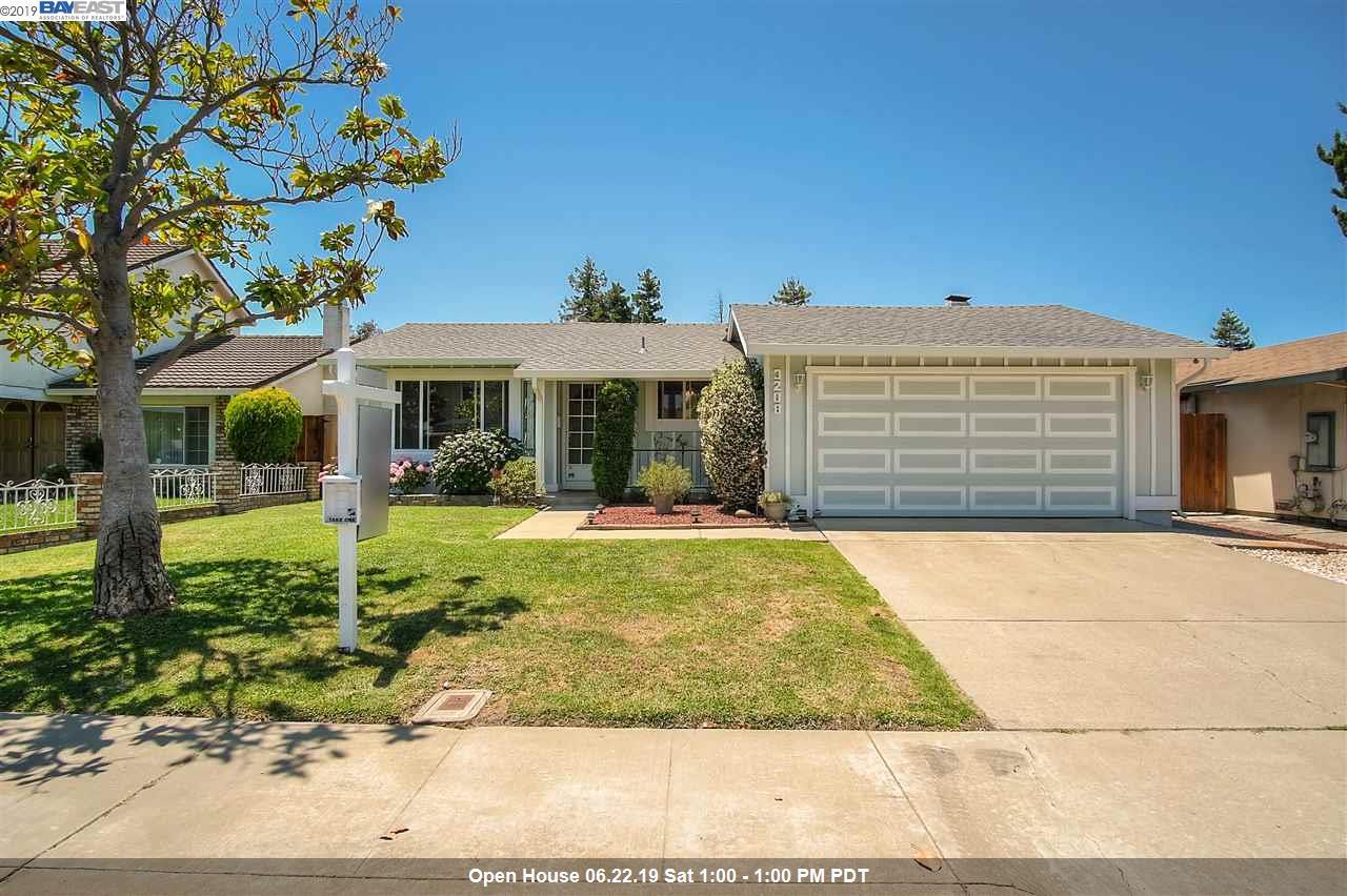 3208 San Andreas Dr - Photo 1