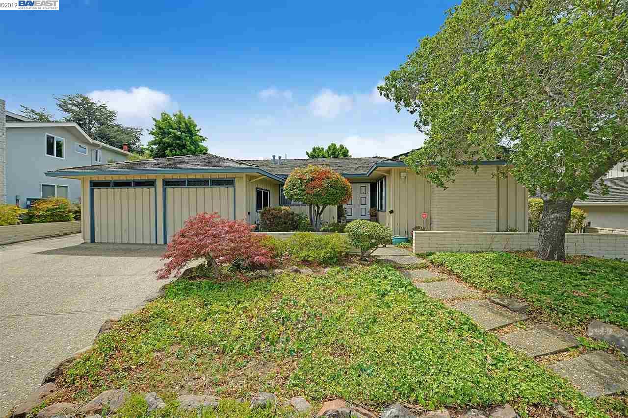 4953 Beacon Hill Dr - Photo 1