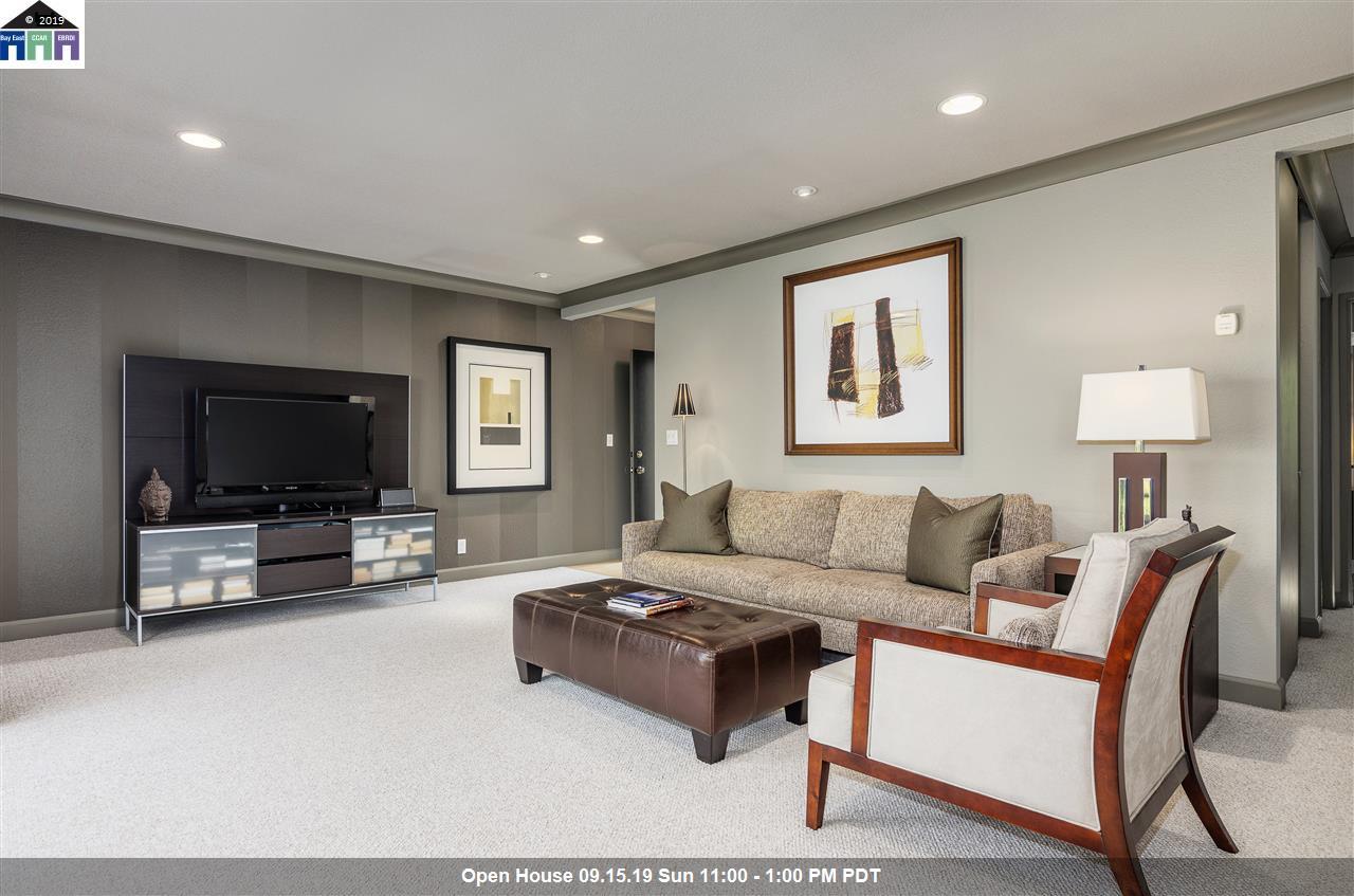 900 Cambridge Dr - Photo 1