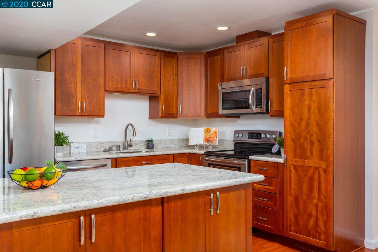 1233 Singingwood Ct 6 - Photo 1