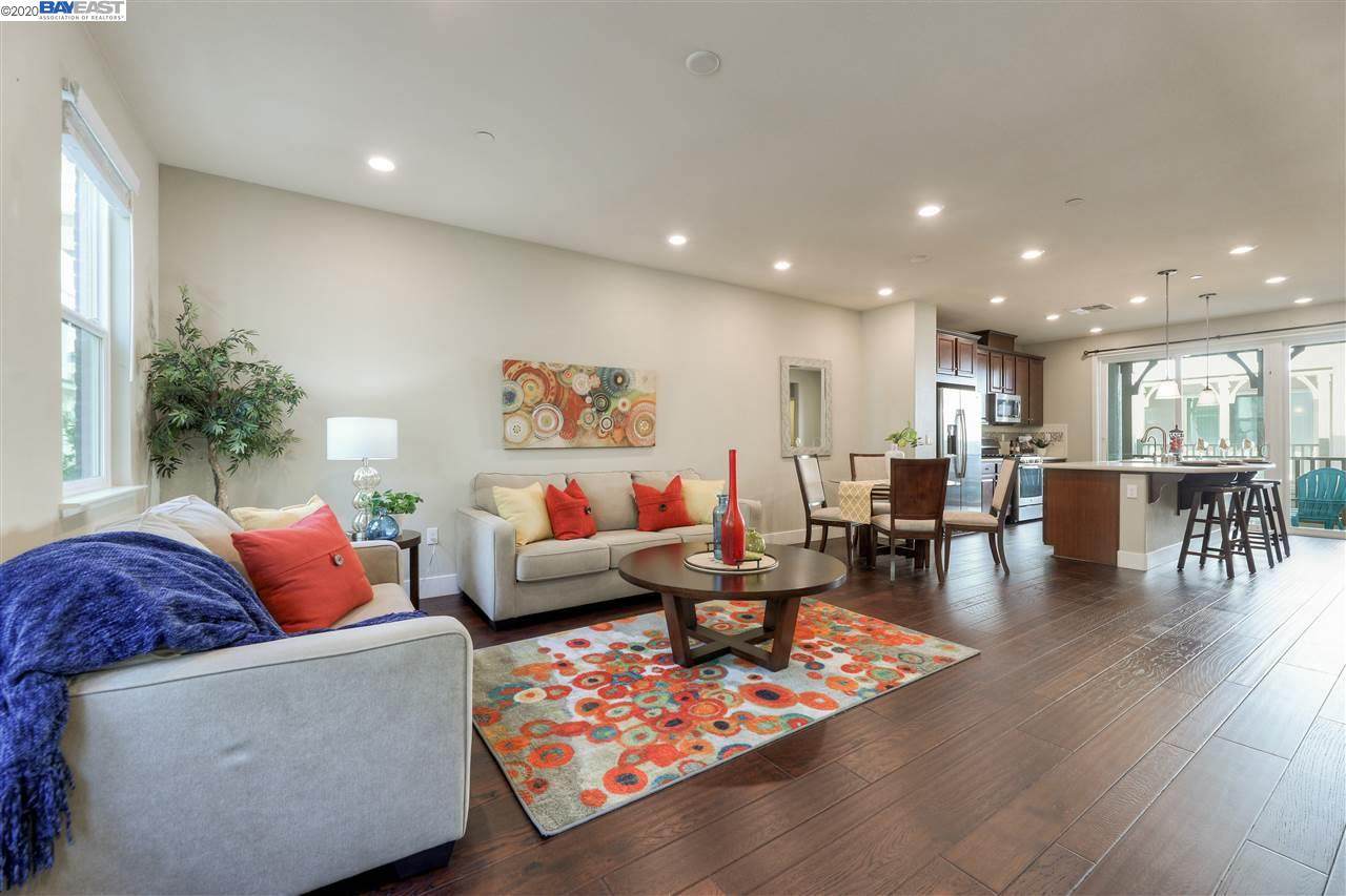 4055 Clare St - Photo 1