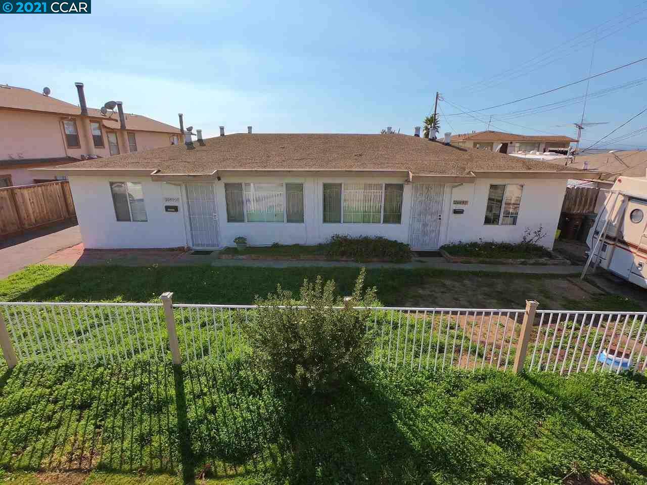 20897 Locust St - Photo 1