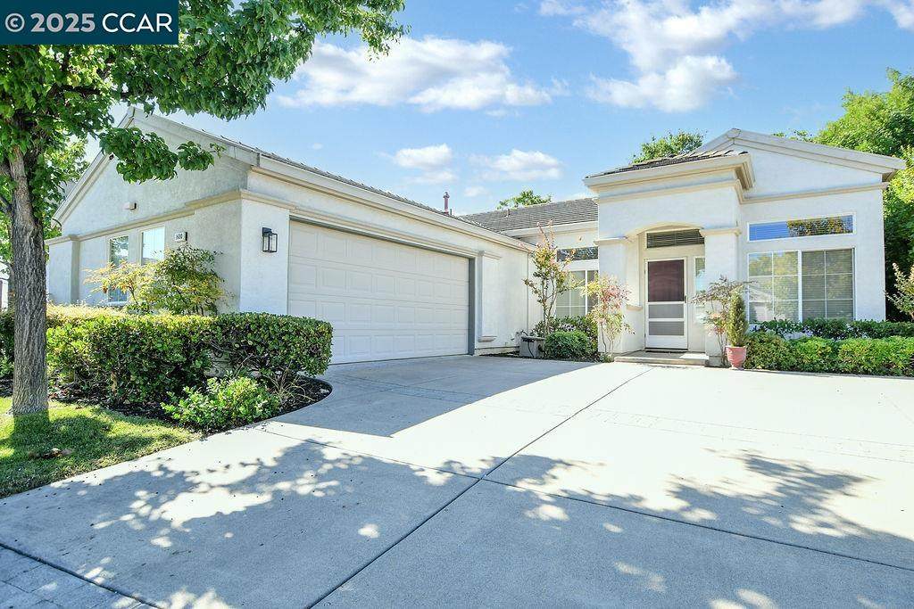 1680 Roxbury Way - Photo 1