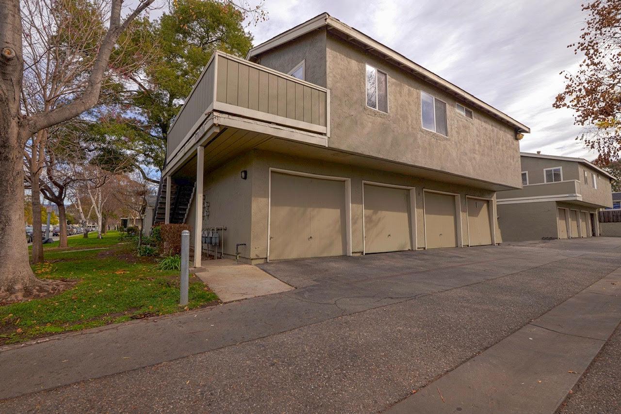1386 Mcquesten Dr D - Photo 1