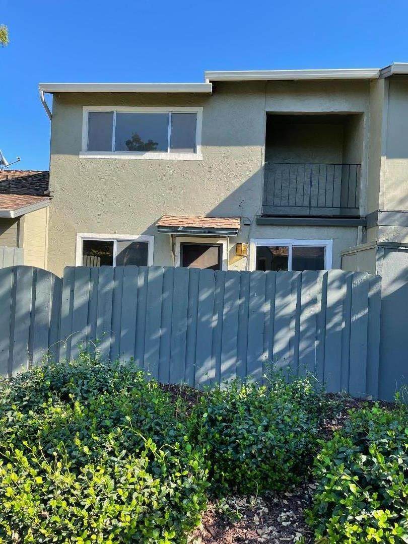 4685 Persimmon Pl - Photo 1