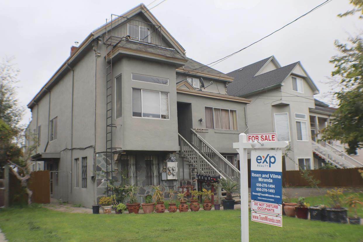 2027 Pacific Ave - Photo 1