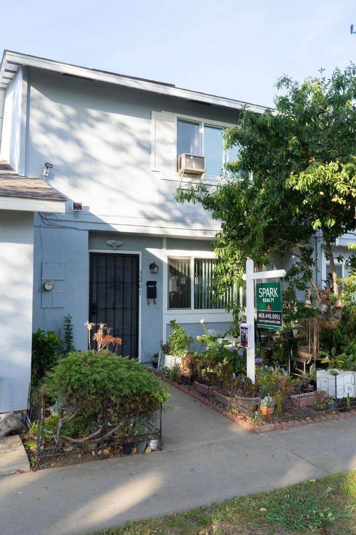 3261 Column Ct - Photo 1