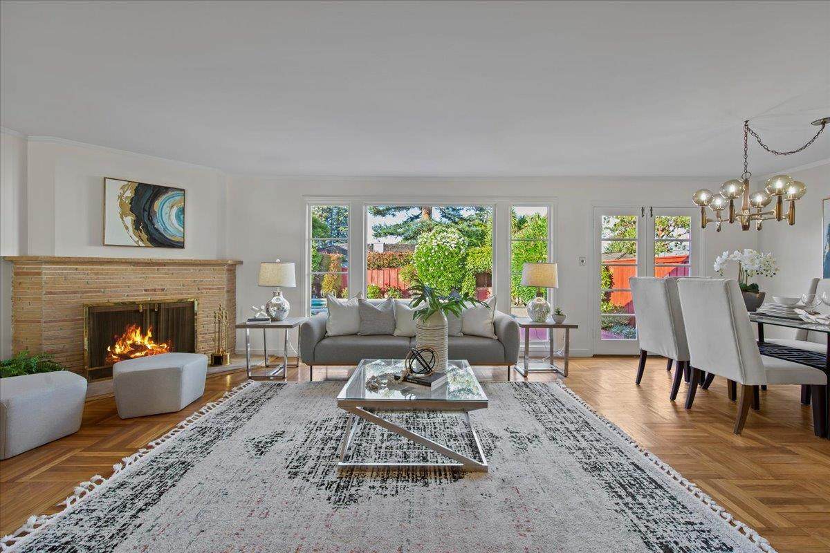1561 Chestnut St - Photo 1