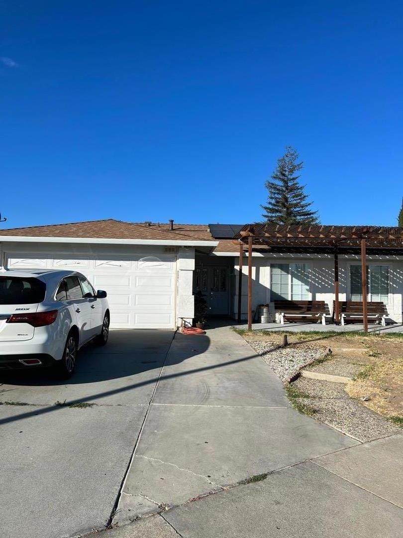 2504 Roslyn Ct - Photo 1
