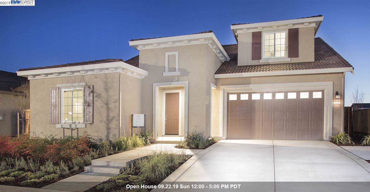 308 Hampstead Drive - Photo 1