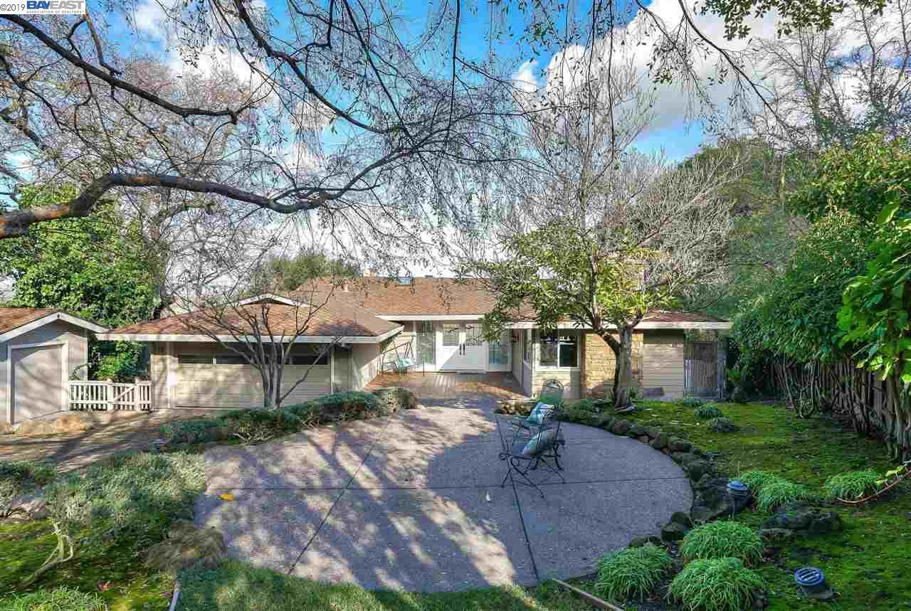 18 Castlewood Dr - Photo 1