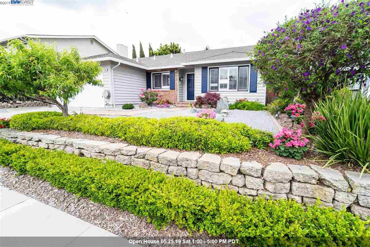 464 Chardonnay Dr - Photo 1