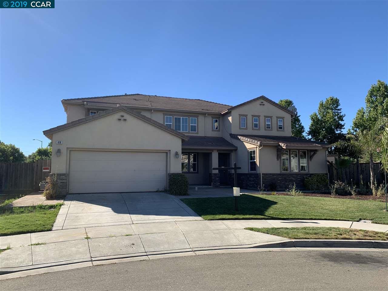 419 Lakeview Ct - Photo 1