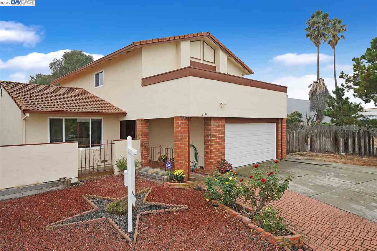2544 Mistletoe Dr - Photo 1