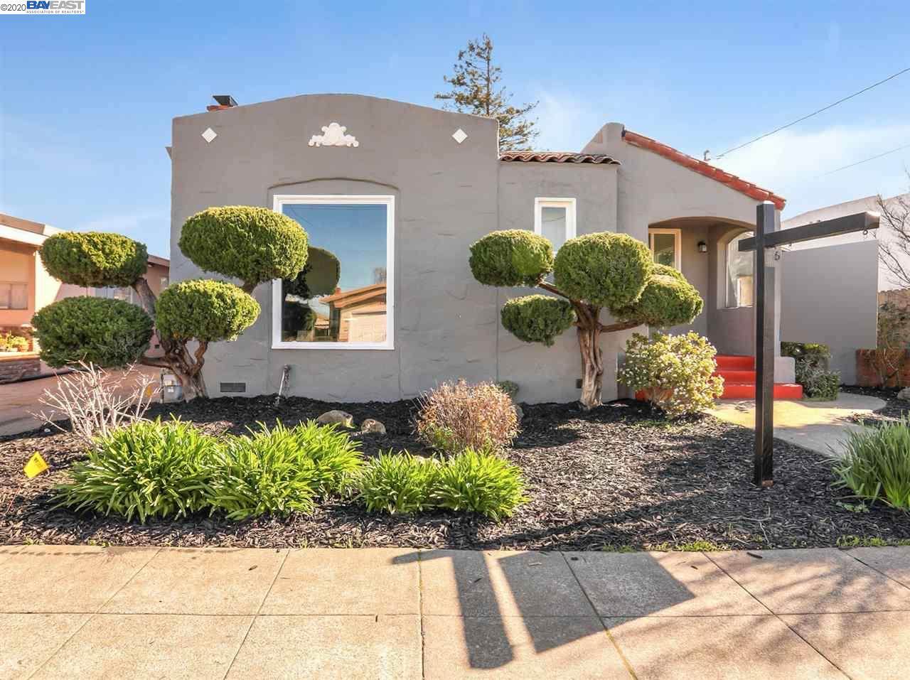 636 32Nd St - Photo 1