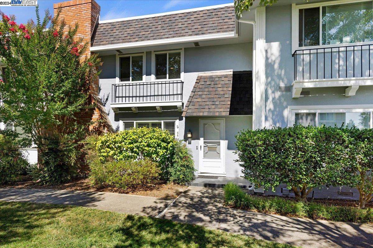 54 Miramonte Dr - Photo 1