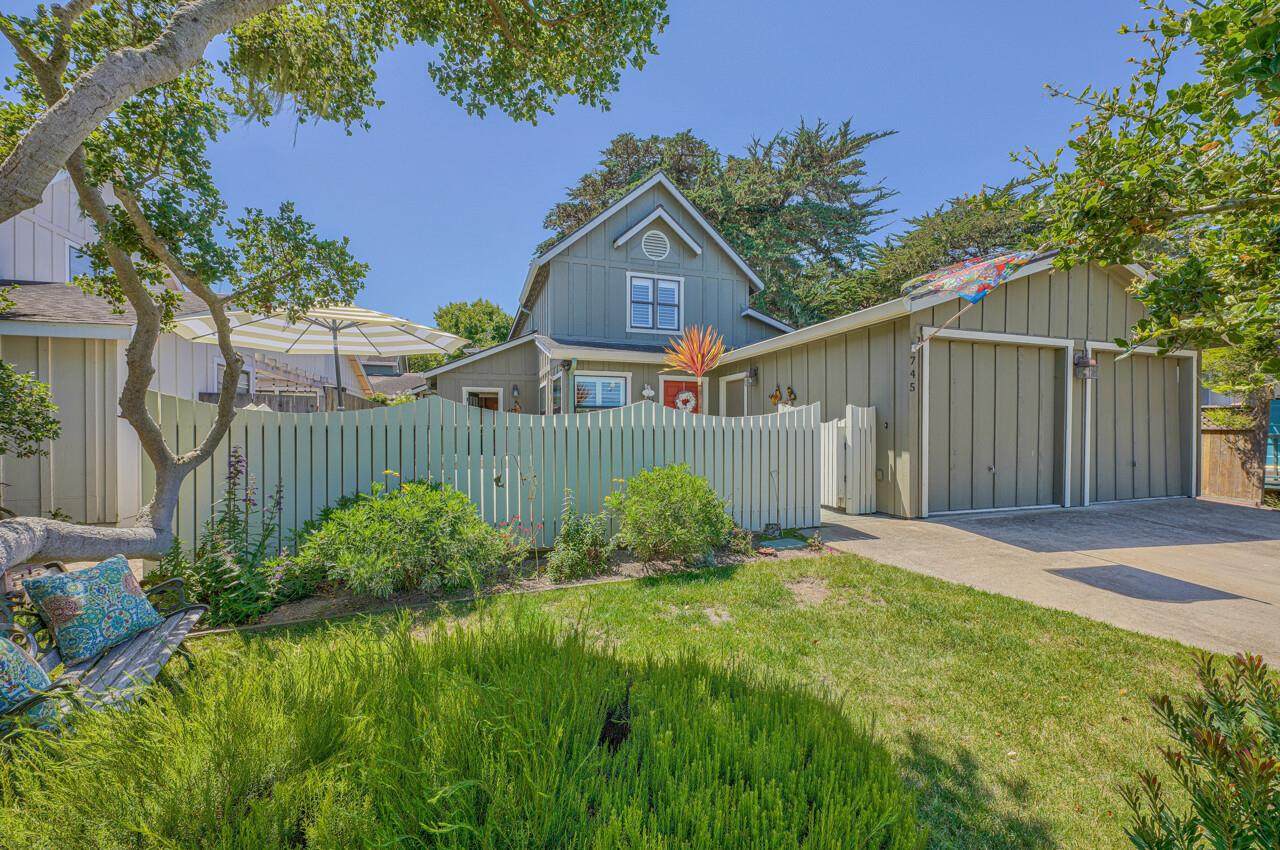 745 Sinex Ave - Photo 1