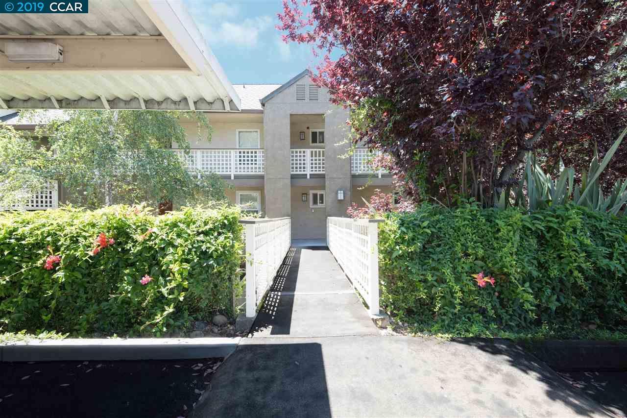 725 Essex Ct - Photo 1