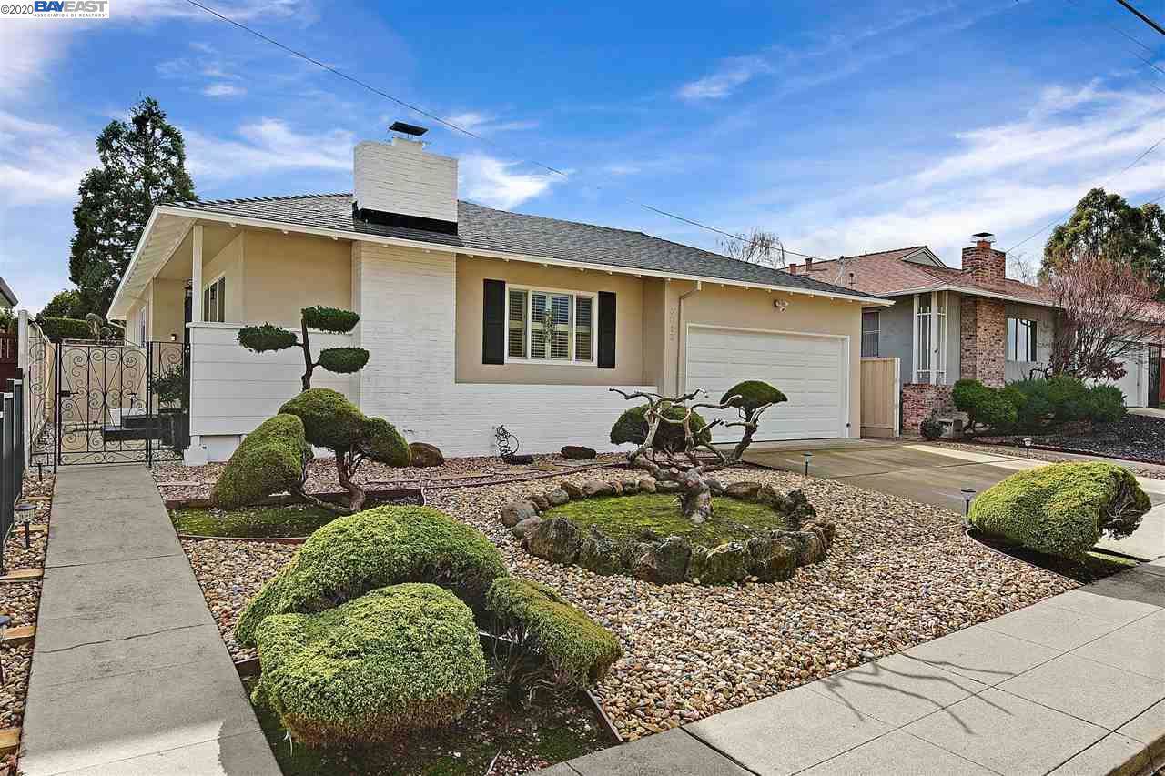 3013 Greenview Drive - Photo 1
