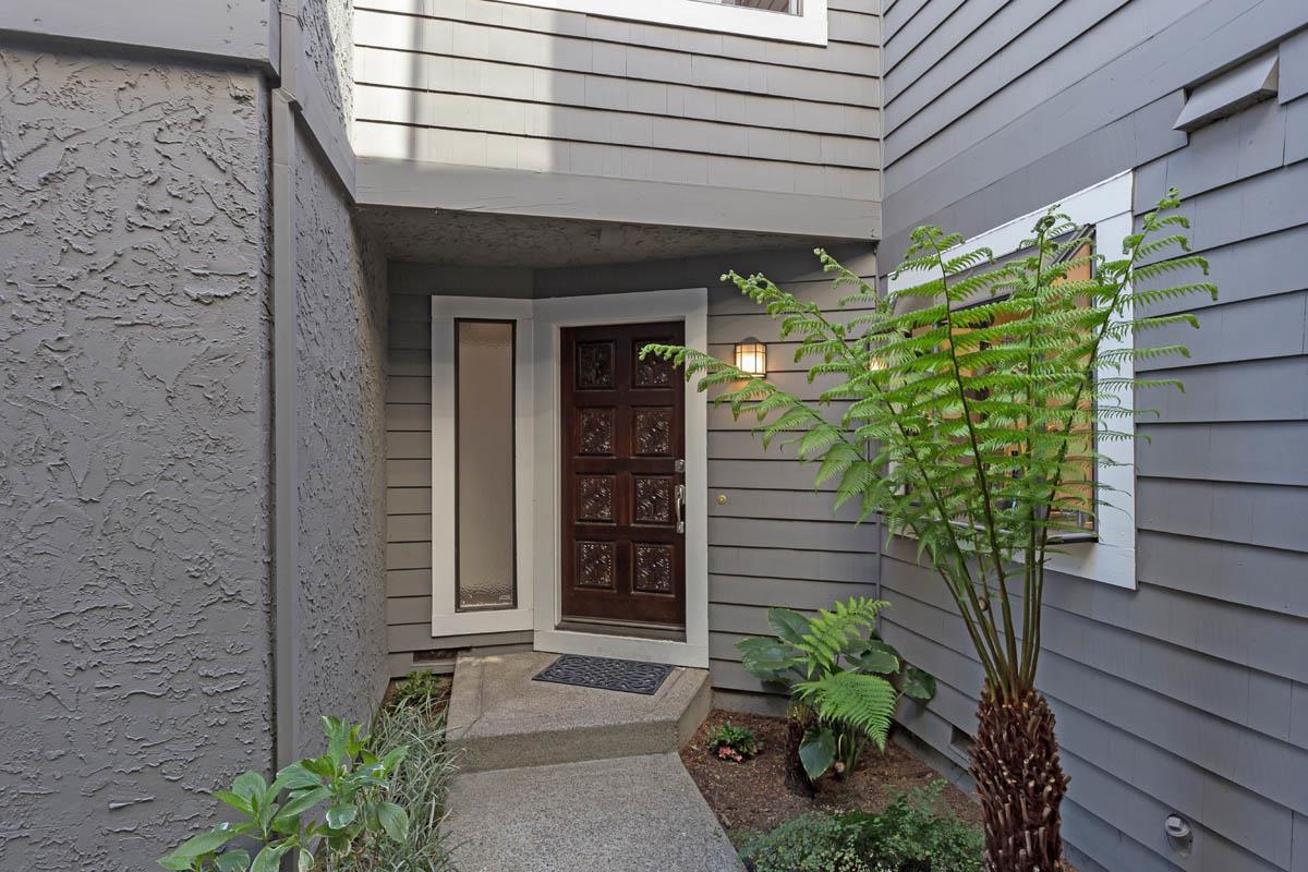 1188 Capri Dr - Photo 1