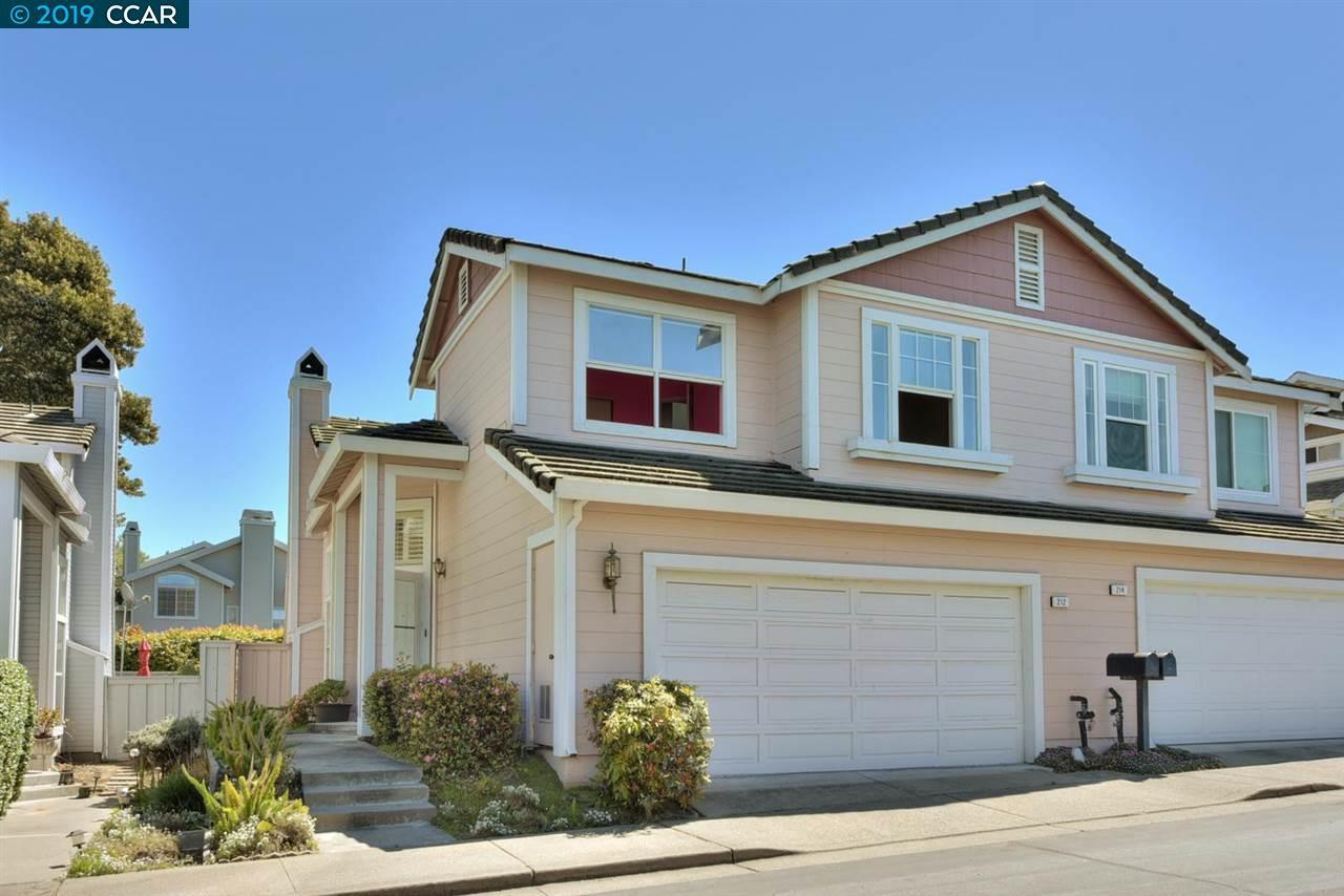 212 Wildwood - Photo 1