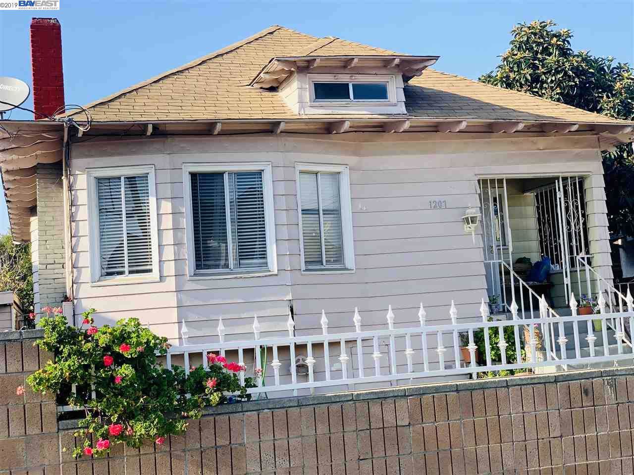 1207 51St Ave - Photo 1