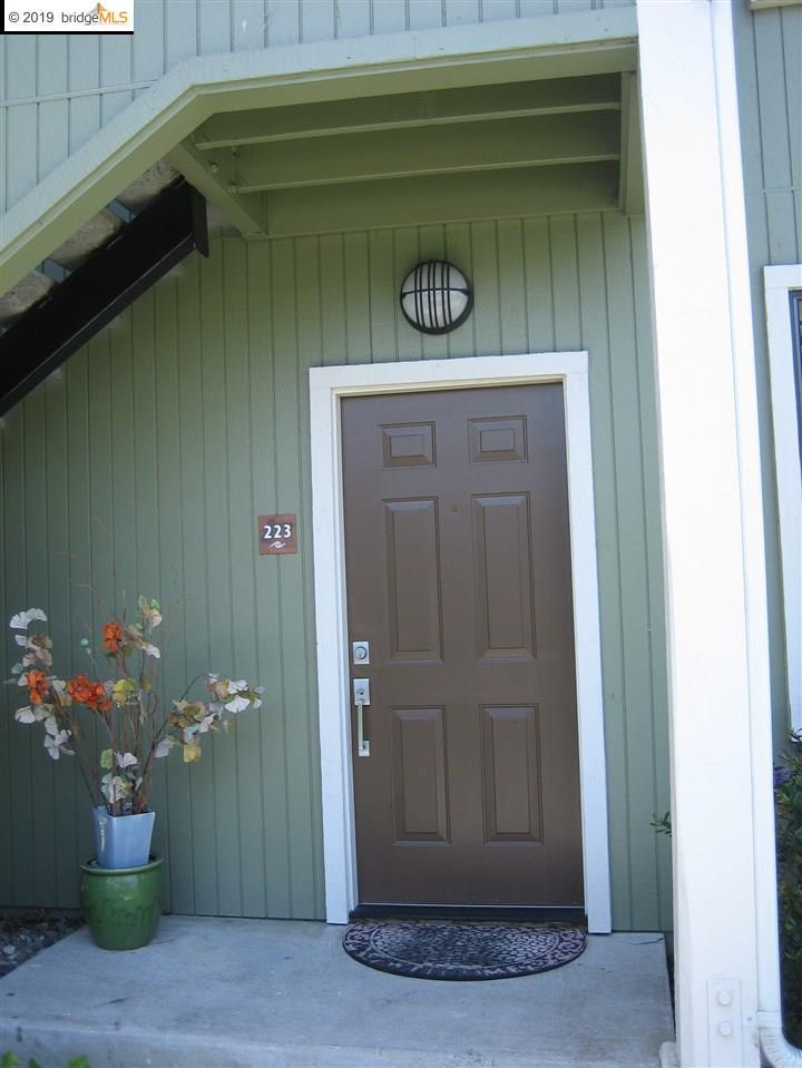223 Schooner Ct - Photo 1