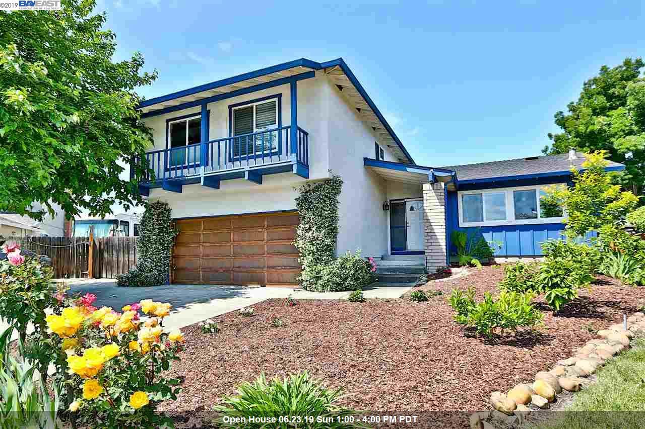 649 Claire Pl - Photo 1