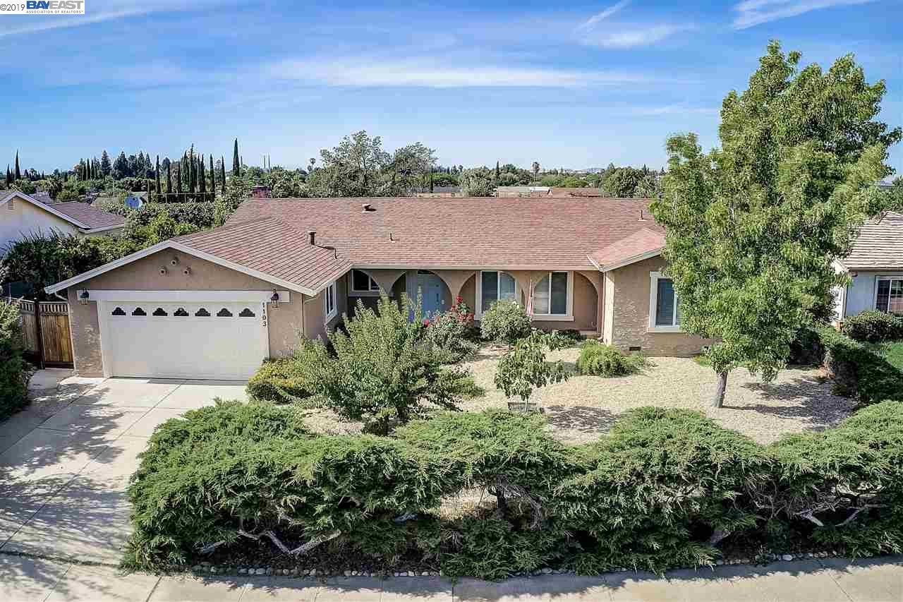 1103 Ventura Dr - Photo 1