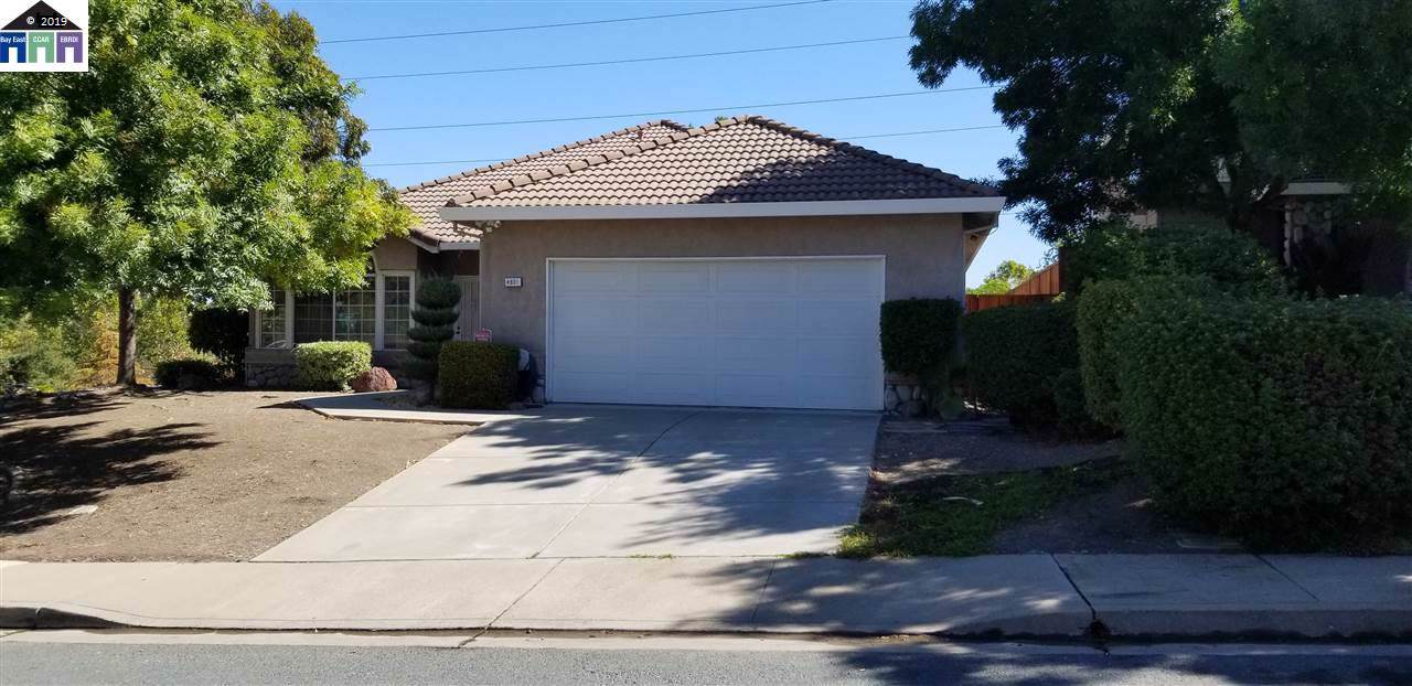 4601 Arabian Way - Photo 1