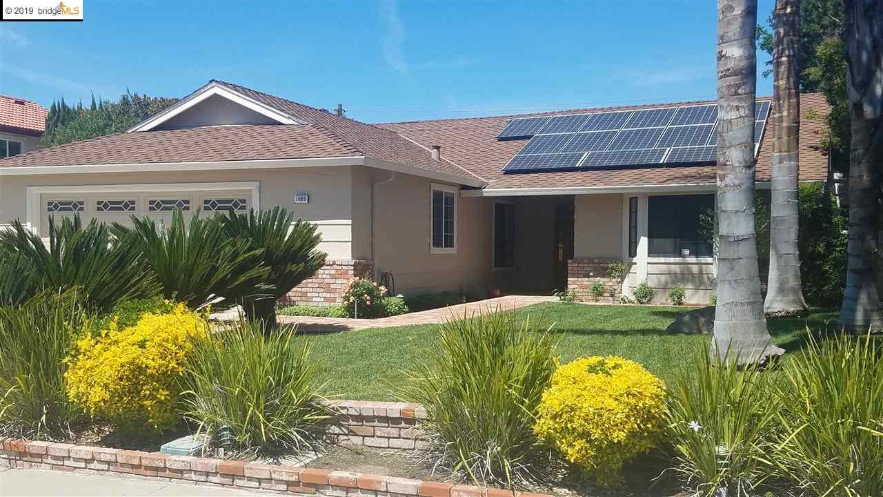 1080 Woodglen Dr - Photo 1