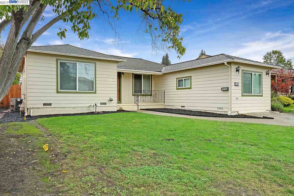 2532 Lessley Ave - Photo 1