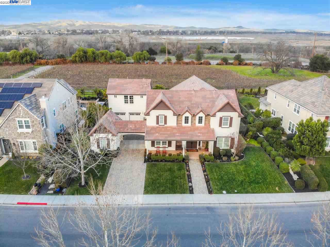 2277 Vineyard Heights Ln - Photo 1