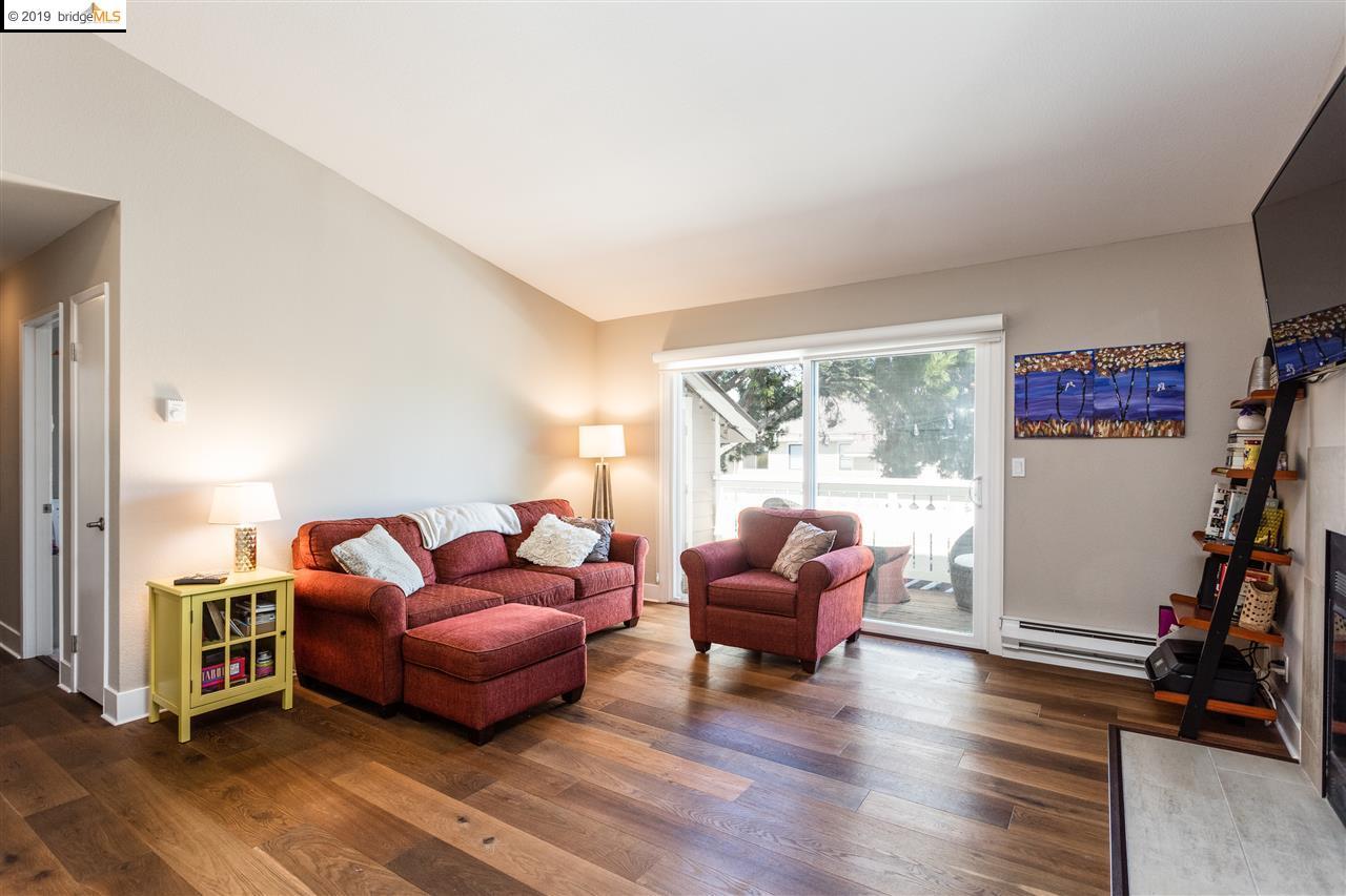 134 Lakeshore Ct - Photo 1